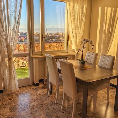 Apartamento La Terrazza Del Re Vercelli Exterior foto